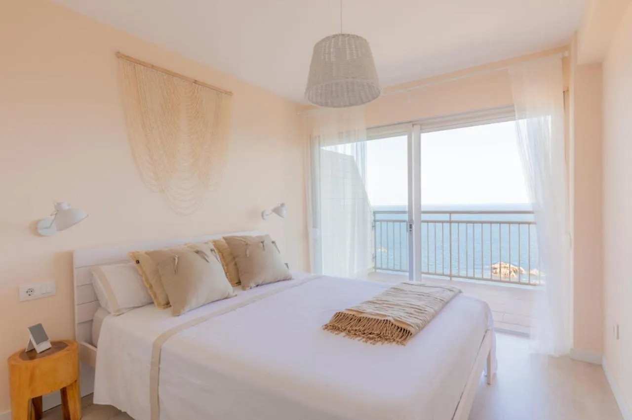 Precioso Apartamento Con Piscina Y Vistas Al Mar Sant Feliu de Guixols Spain